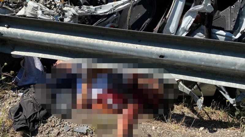 Karabük’te otomobille kamyon çarpıştı: 2 ölü, 3 yaralı