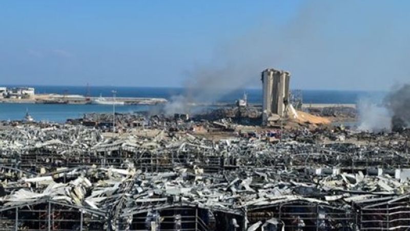 Lübnan Başbakanı Hassan Diyab istifa etti