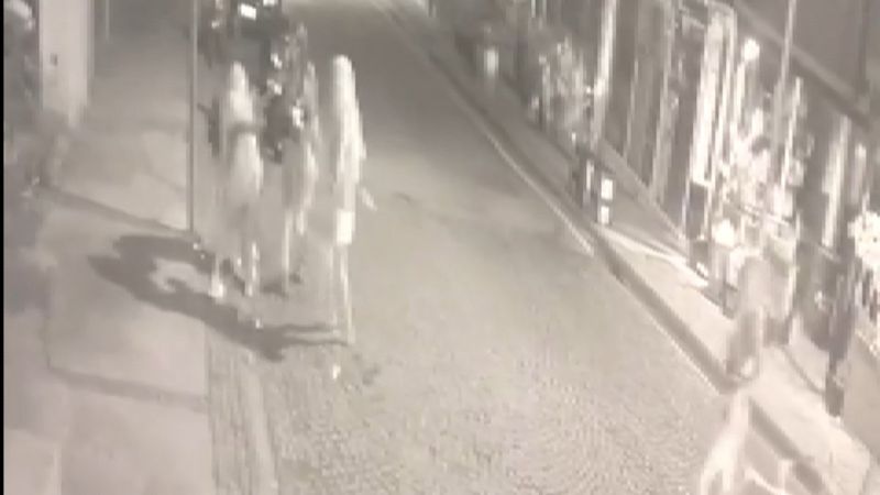 Bodrum'da kadınların 'niye bakıyorsunuz' kavgası