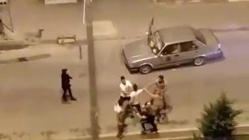 Bolu'da cami duvarına tuvaletini yapan şahıs olay çıkardı