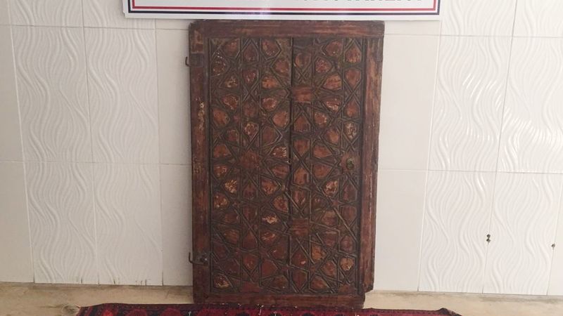 Manisa’da emlak ofisine tarihi eser operasyonu