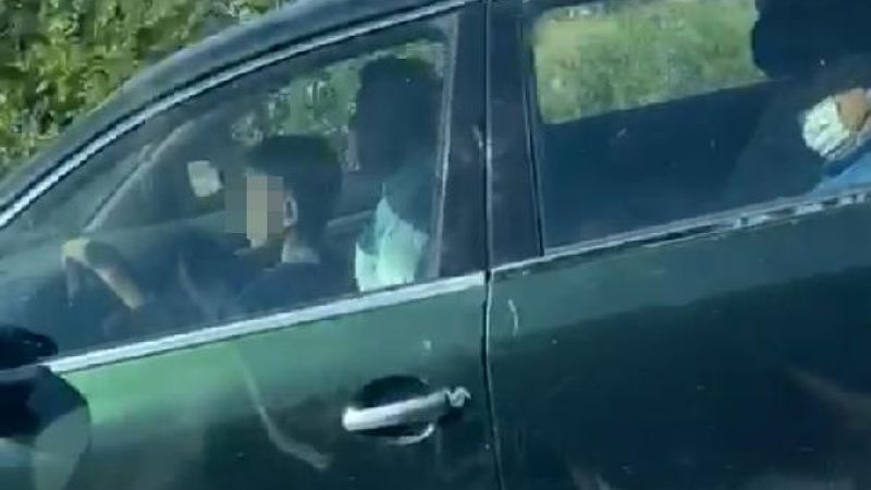 Aksaray'da, çocuğa araç kullandırdılar