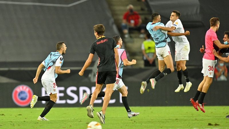 Manchester United'ı yenen Sevilla Avrupa Ligi'nde finalde