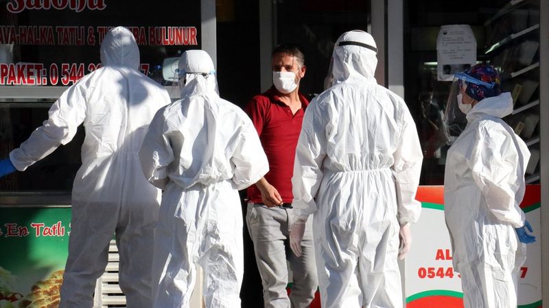 Kırklareli'nde koronalı çiğ köfteci satış yaparken yakalandı