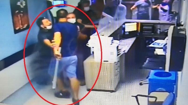 Kocaeli'de hasta yakını, güvenlik görevlisi ve doktora saldırdı