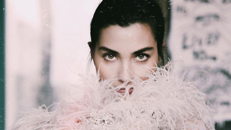 Tuba Büyüküstün sinirlendi