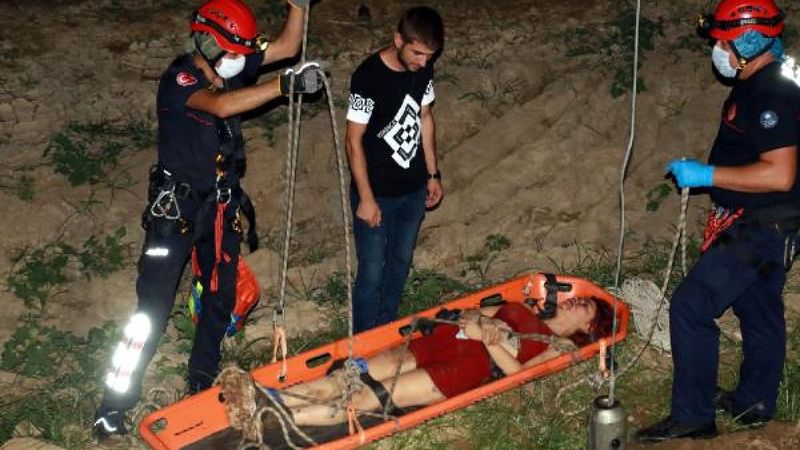 Antalya'da dere yatağına düşen genç kız kurtarıldı