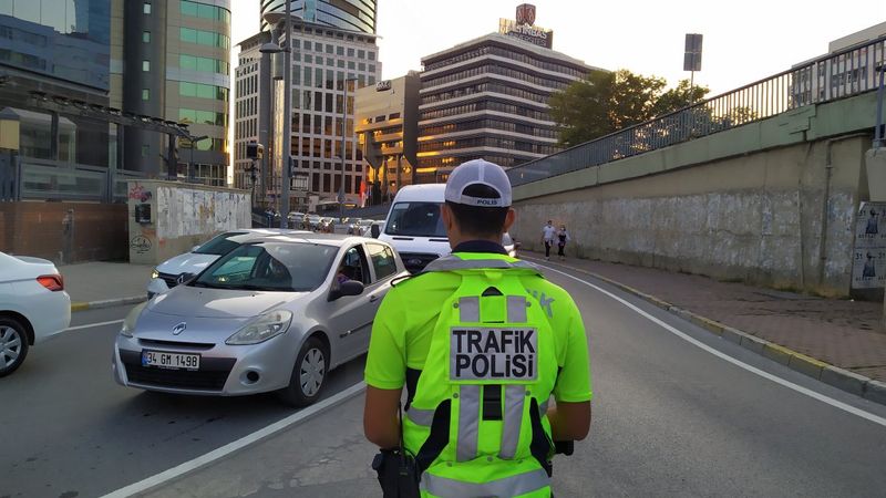 İstanbul'da çakarlı araç denetimi yapıldı