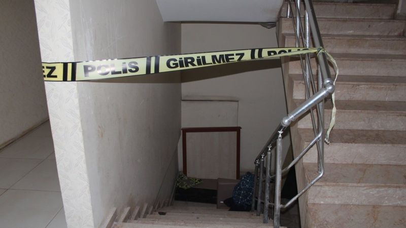 Kilis'te kayınvalidesini öldürüp binanın zemin katına gömdü