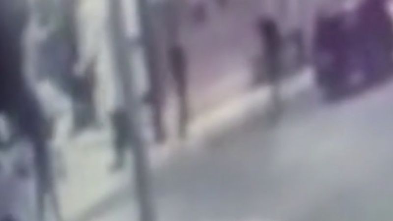 Esenyurt'ta taksi durakları arasında çıkan kavganın görüntüleri