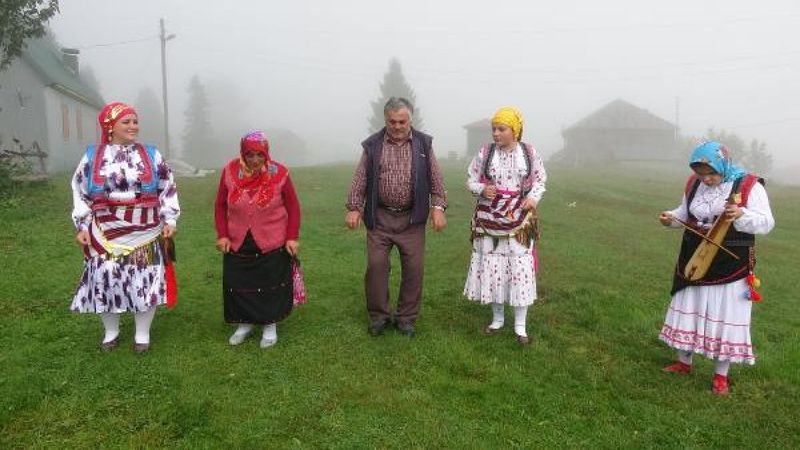 Trabzon'da görme engelli Esenay hayatını müziğe adadı