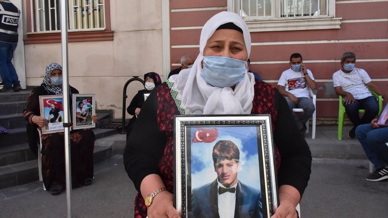 Çocuğu PKK tarafından kandırılan anne: Kaç gel oğlum