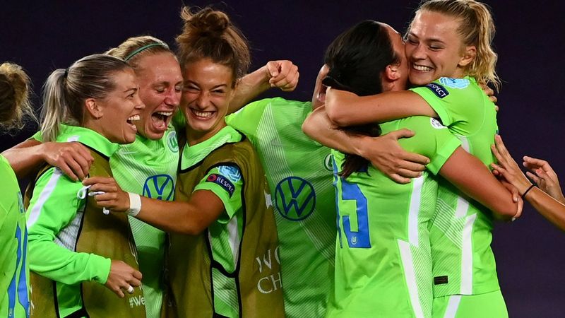 UEFA Kadınlar Şampiyonlar Ligi'nde Wolfsburg finalist oldu