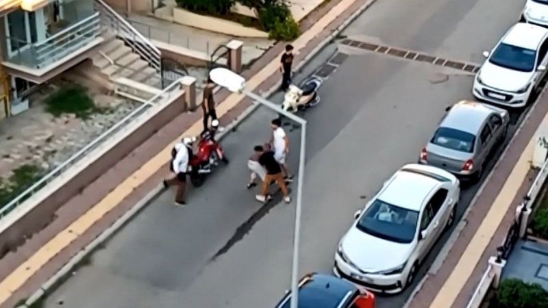 Samsun'da sokak ortasında yolunu kesip darbettiler