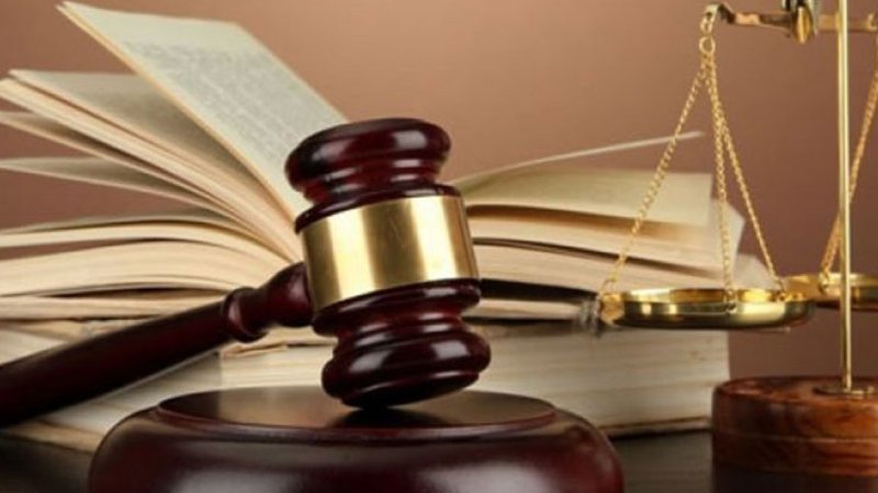 Mesai arkadaşlarının sesini kaydetmek tazminatsız kovulma sebebi