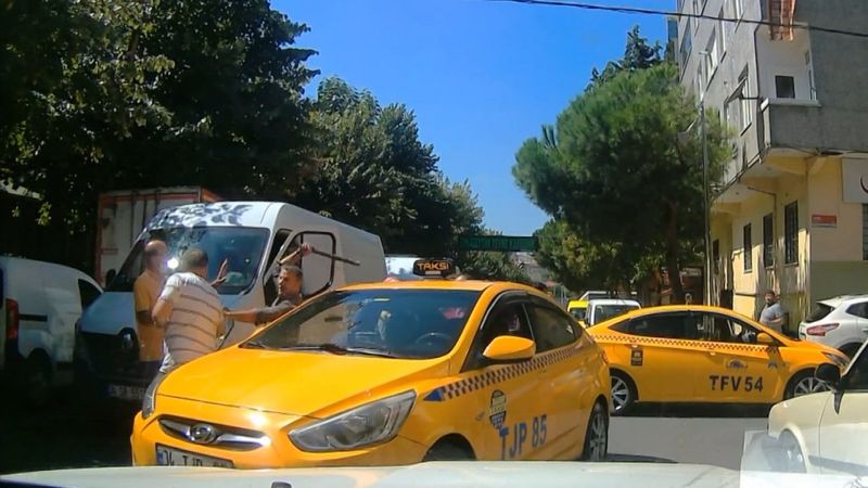 Bağcılar’da taksicilerin sopalı kavgası