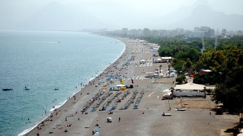 Alman siyasetçi Türkiye’nin turizm önlemlerine övgü yağdırdı