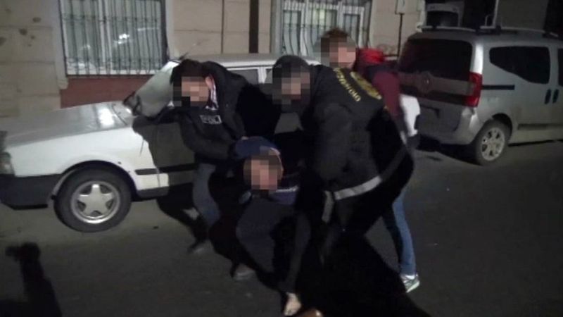 İstanbul’da uslanmayan otomobil hırsızı yeniden tutuklandı