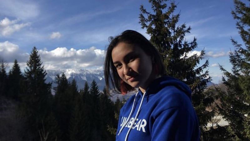 İzmir'de 15 yaşındaki genç kız babasının beylik tabancasıyla intihar etti