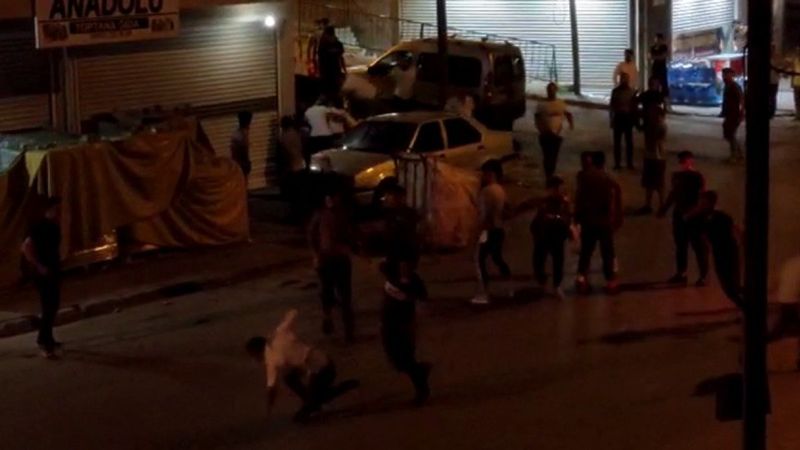 Arnavutköy'de düğünde çıkan kavga sokakta devam etti