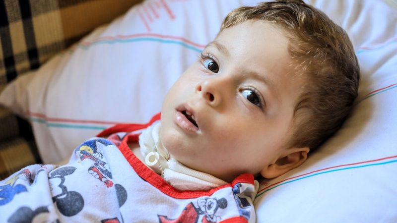 Antalya'da SMA'lı oğlunu yaşatmak için yardım bekliyor