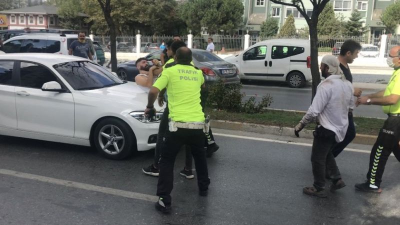 Beylikdüzü'nde kaza sonrası kavgaya tutuştular