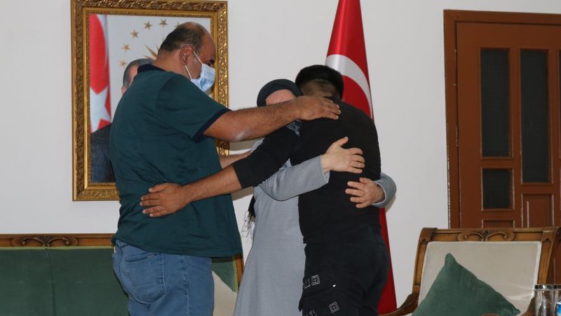 Diyarbakır’da bir aile daha evladına kavuştu