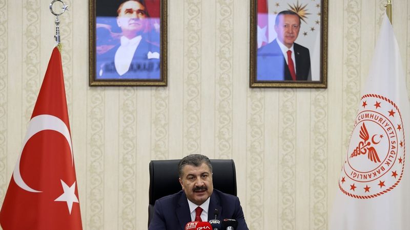 Sağlık Bakanı Fahrettin Koca'dan önemli açıklamalar