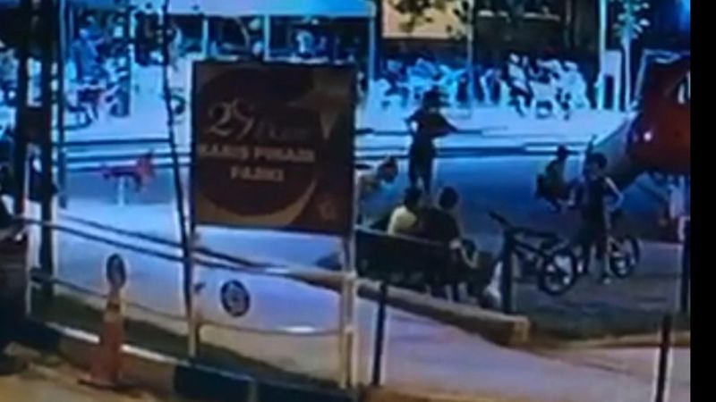 Tekirdağ'da parktaki çocuğun darbedilme anları