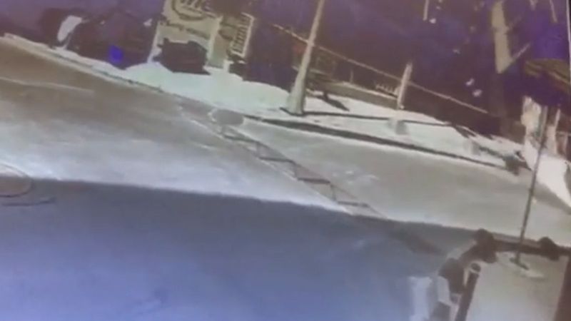 Şişli'de pencere çerçevesini değiştiren işçi 3’üncü kattan düştü