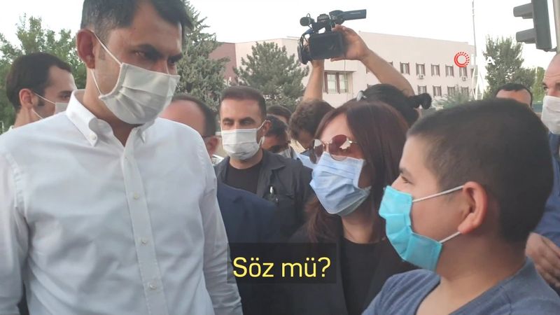 Murat Kurum ile Emre'nin gülümseten 'söz' diyaloğu