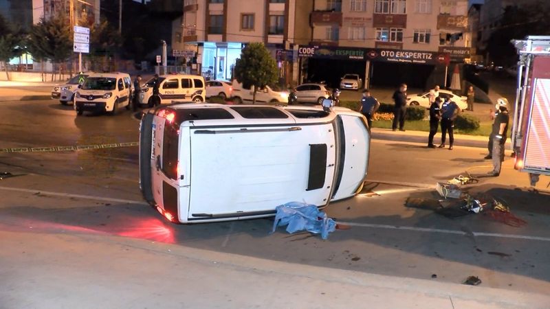 Sancaktepe'de kaza yapan sürücü yaşamını yitirdi
