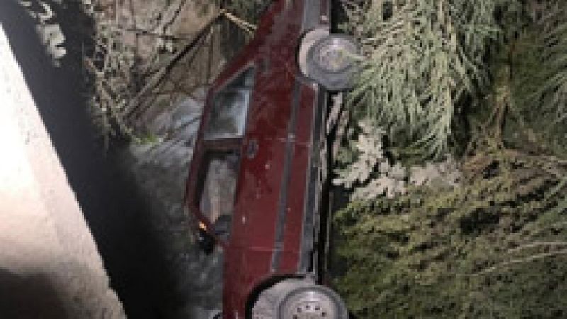 Mersin'de otomobil kanala düştü: 1 ölü 2 yaralı