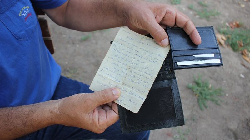 12 Eylül'de hapisteki arkadaşının gönderdiği mektubu saklıyor