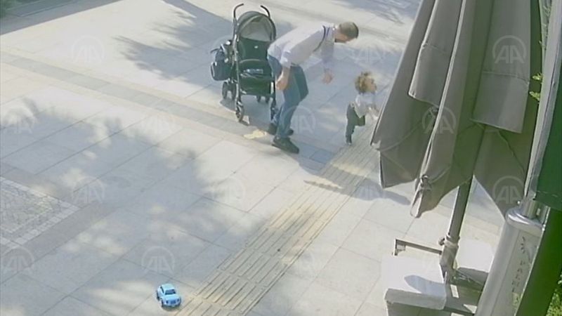 Kocaeli'de çocuğuna şiddet uygulayan baba yakalandı