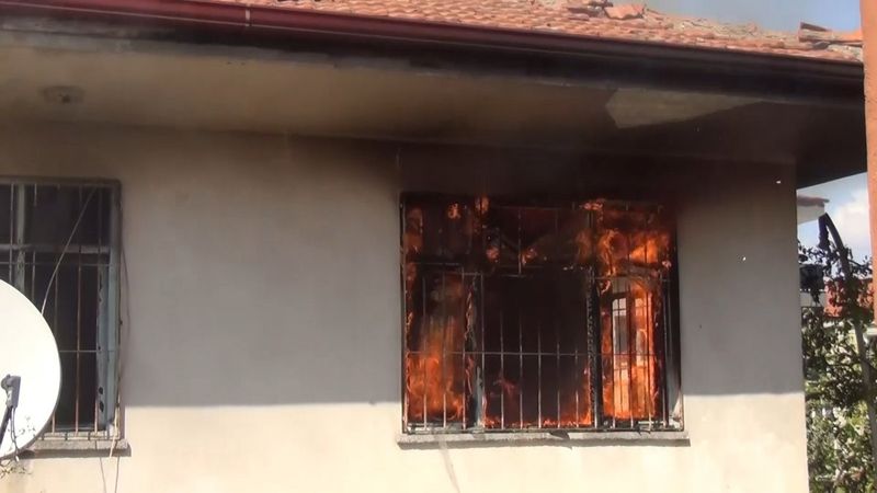 Kırıkkale'de yaşlı adamın 80 bin lirasını çalıp, evi ateşe verdiler