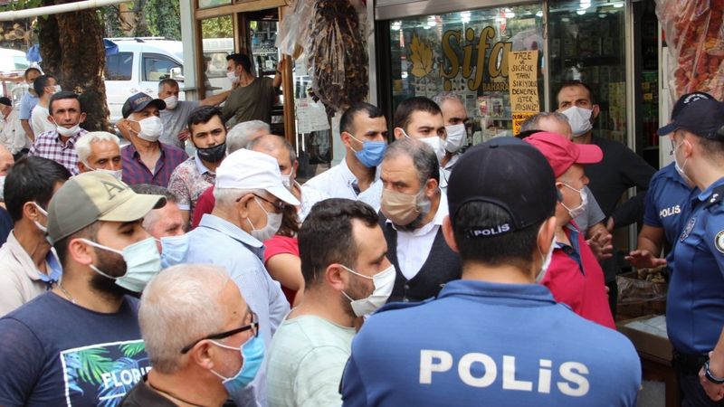 Manisa'da vatandaşı 10 milyon TL dolandıran 2 kuyumcu tutuklandı