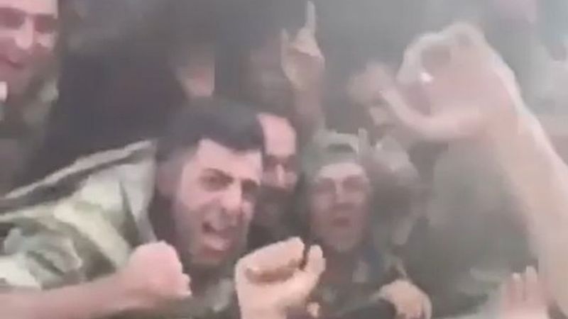 Azerbaycan askerlerinin keyifleri yerinde