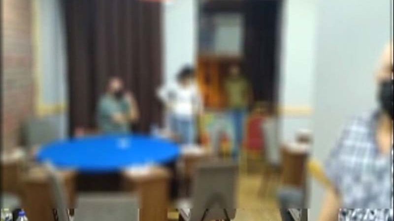 İstanbul'da kumar operasyonu: 63 kişiye 77 bin lira ceza