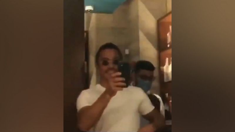 Nusret'e twerk yaparken sevgilisine yakalandı