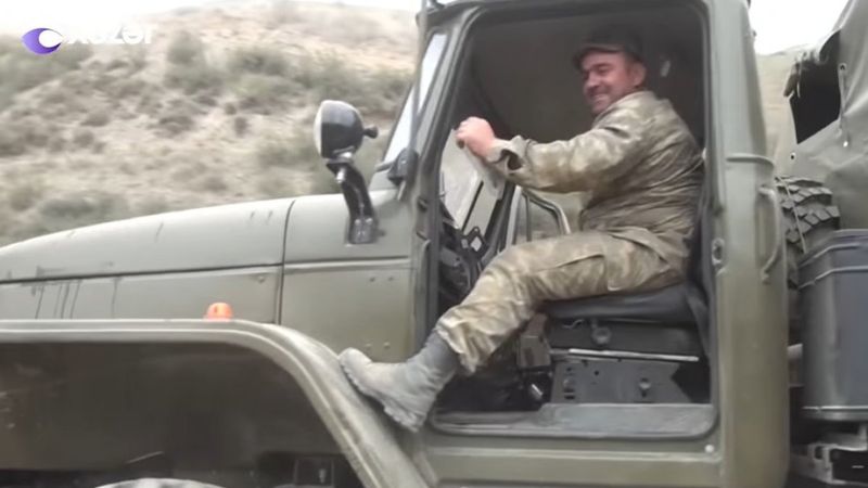Azerbaycan askerlerinin mutluluğu