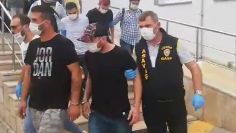 Bursa'da travestiyle fuhuş pazarlığı gaspla bitti