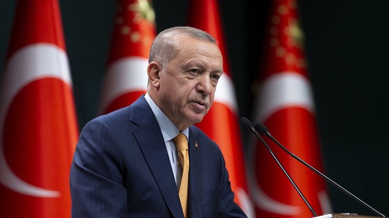Cumhurbaşkanı Erdoğan: İlk etapta 500 bin öğrencimize ücretsiz tablet bilgisayar vereceğiz