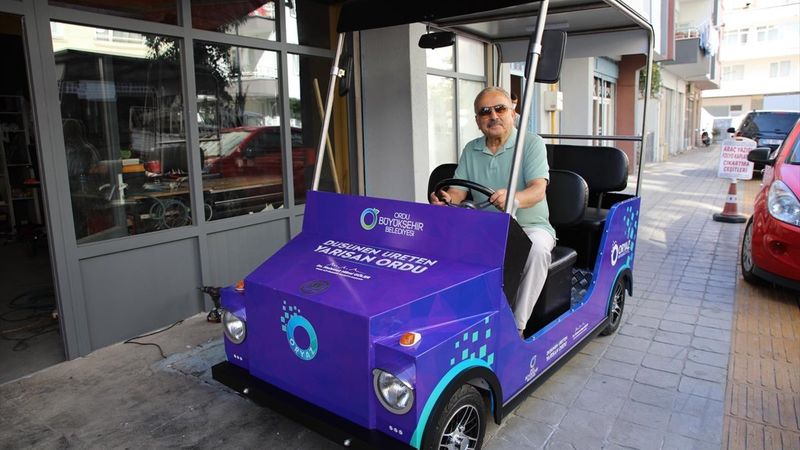 Ordu Büyükşehir Belediye Başkanı Hilmi Güler'den, elektrikli araç tanıtımı