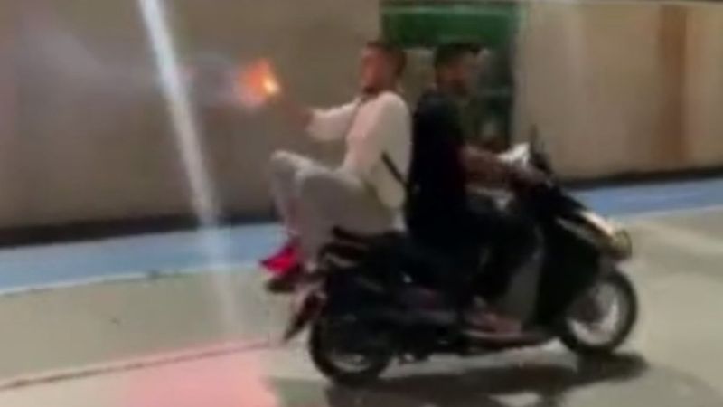 İstanbul’da havai fişek fırlatan motosikletli magandalar