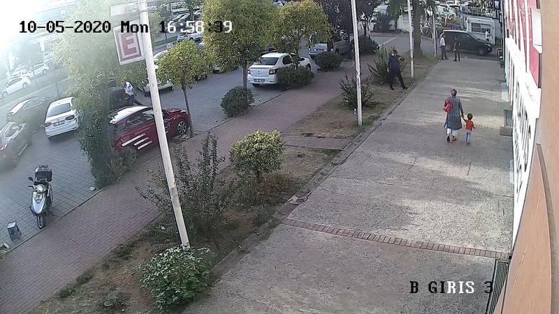 Pendik’te 70 bin dolarlık hırsızlık anı