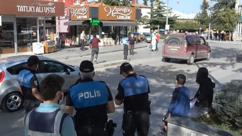 Çorum'da maske denetiminden kaçtı ama cezadan kurtulamadı