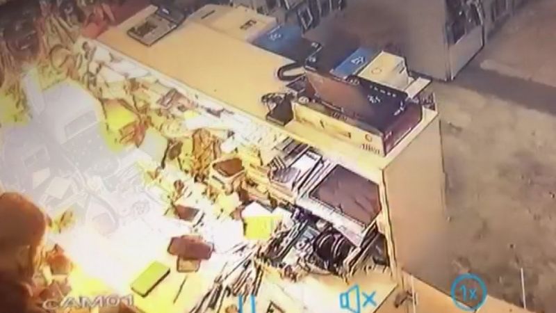 Van'da cep telefonunun patlama anı