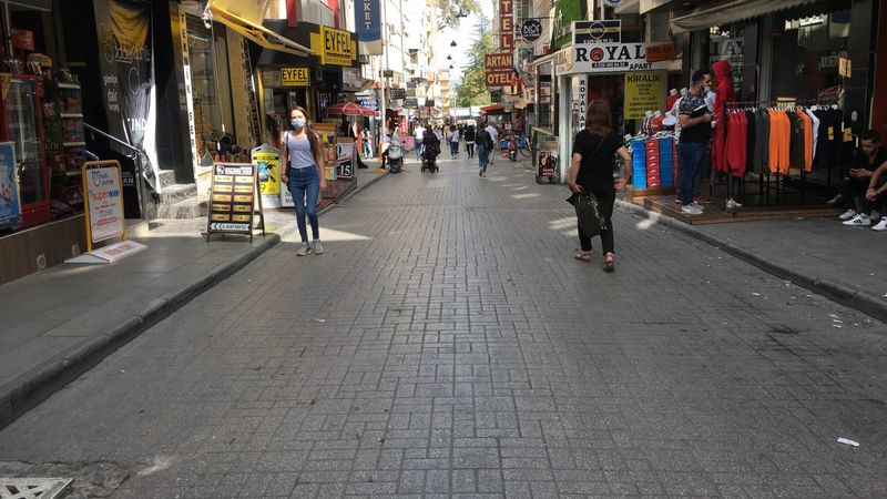 Üniversiteler açılamayınca Isparta esnafı işsiz kaldı