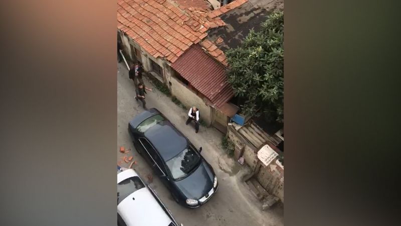 Beyoğlu'nda inşaat işçilerinin kavgasında kan aktı